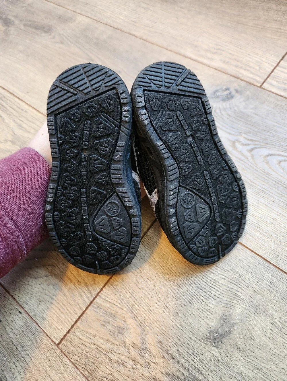Boys 5/6 Batman Swim Shoes